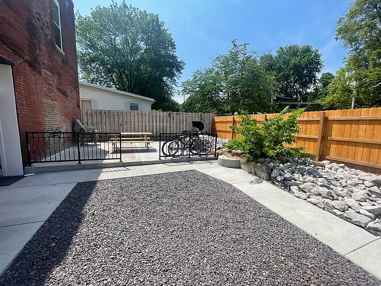 401 Walnut St #6 — Photo 7