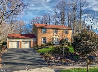 8432 Pulley Ct, Annandale, VA 22003