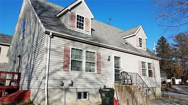 1st image of 165 Stoneleigh Ave