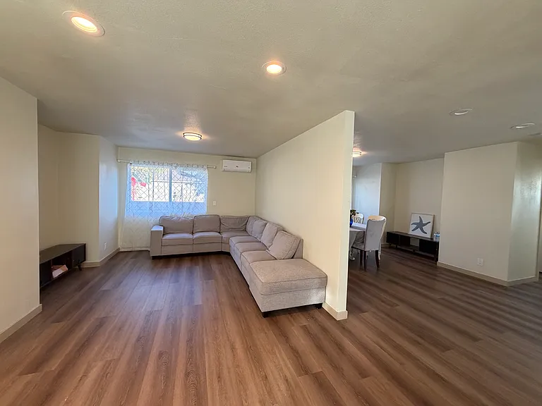 436 Roosevelt Ave — Photo 12