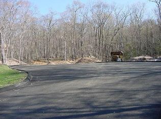 Tiffany Ln, Weston, CT 06883