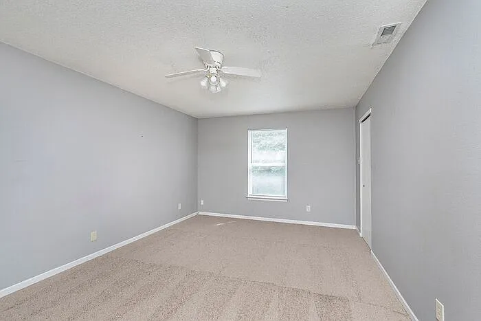 1943 Dutch Elm Dr — Photo 19