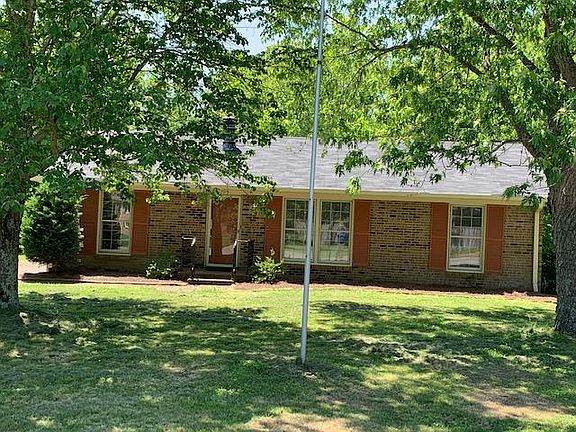 3rd image of 7273 Green Meadows Ln