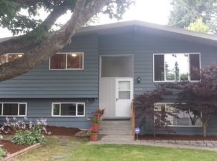 8220 215th St SW, Edmonds, WA 98026