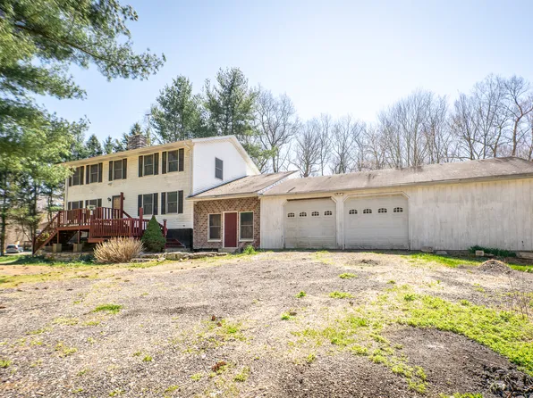 1460 Old Colchester Road, Montville, CT 06370