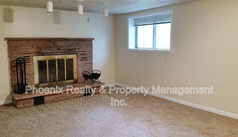 2332 McKinley Ave — Photo 8