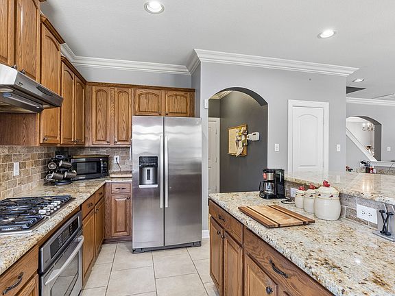 5th image of 5804 Silver Leaf Dr