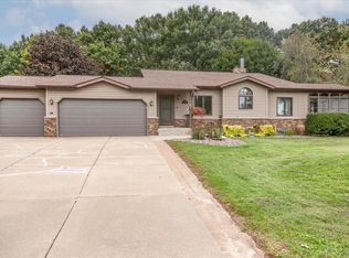 2925 Plum Tree Cir S, Menomonie, WI 54751