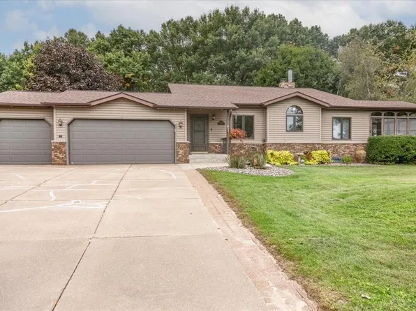 2925 Plum Tree Cir S, Menomonie, WI 54751