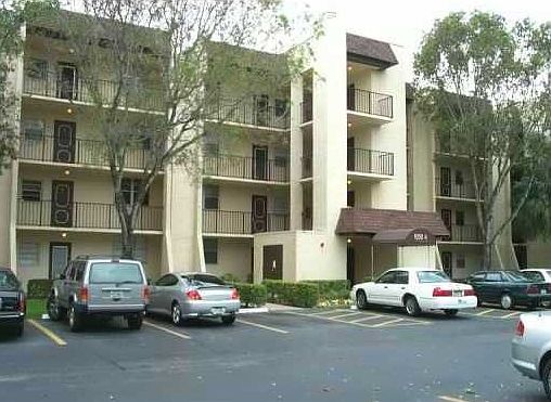1st image of 9235 Lagoon Pl APT 408
