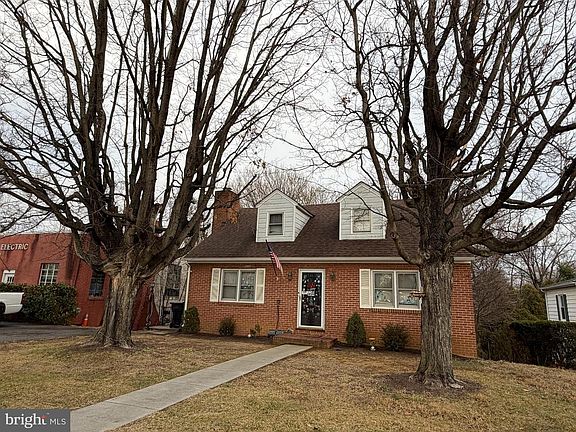 2nd image of 1610 S Loudoun St