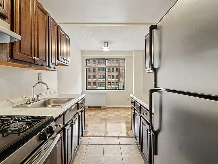 Twin Oaks — Photo 16