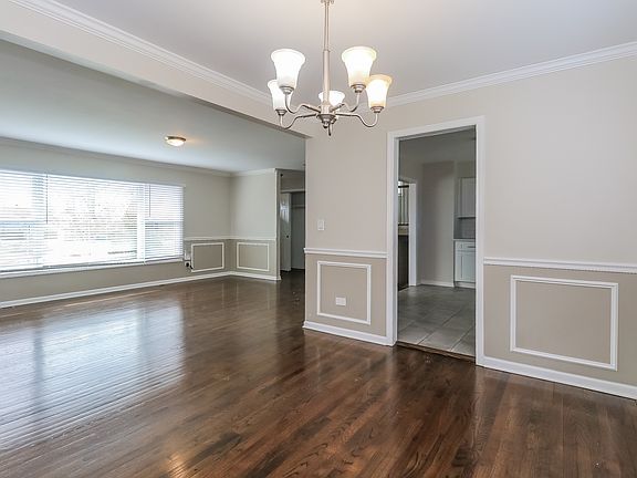 5th image of 923 Division St