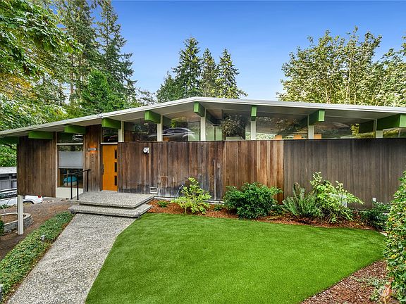 3rd image of 4931 NE 180th Street