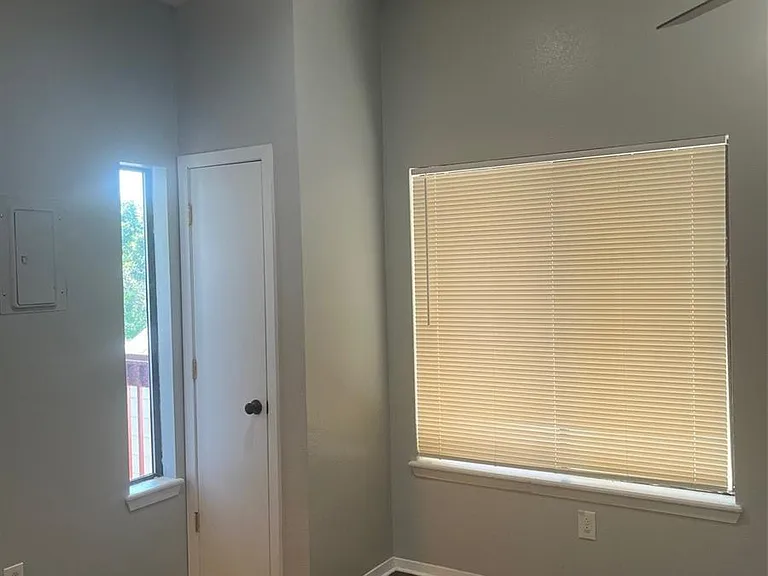 910 S Dawson Way #20 — Photo 3