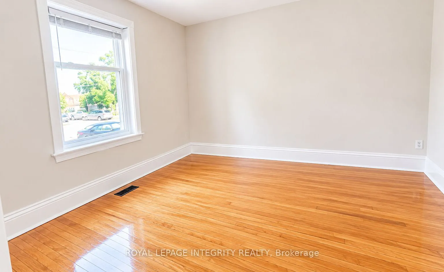 6 bed, $3,400 — Photo 3