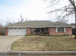 819 NW 44th St, Lawton, OK 73505