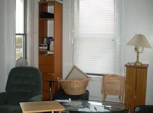 10-12 Saunders St #6R, Boston, MA 02134