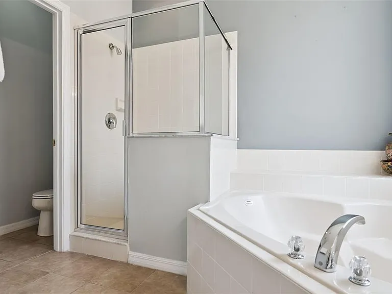 143 Cordova Ave — Photo 31