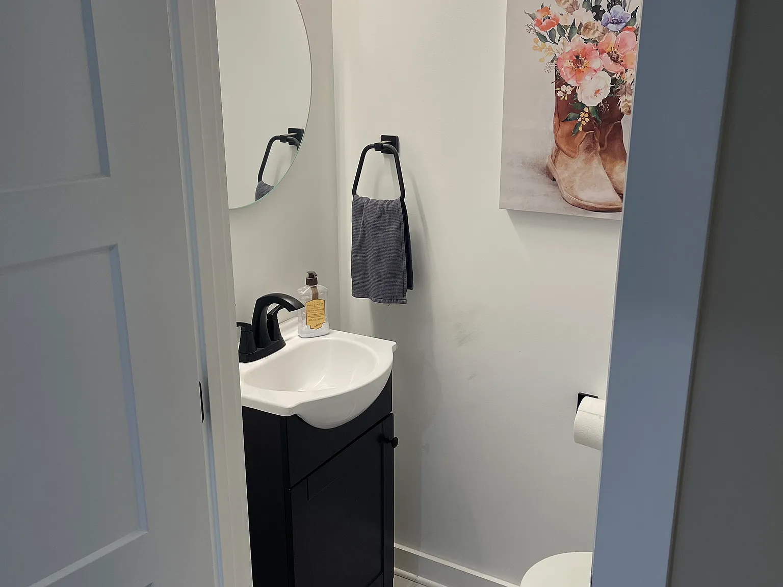 2 bed, 1.5 bath, 1100 sqft, $1,850 — Photo 2