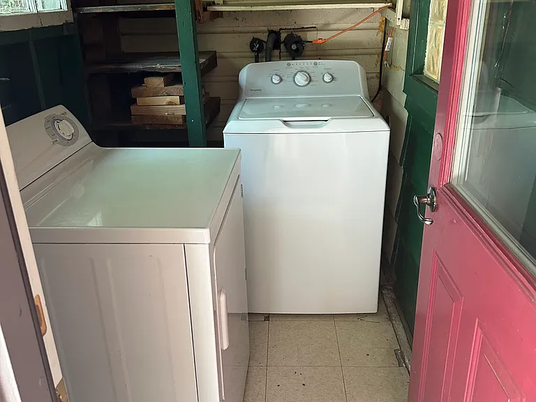 434 Beach St — Photo 19