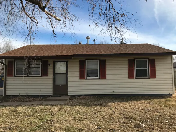 808 Gene St, Hutchinson, KS 67501