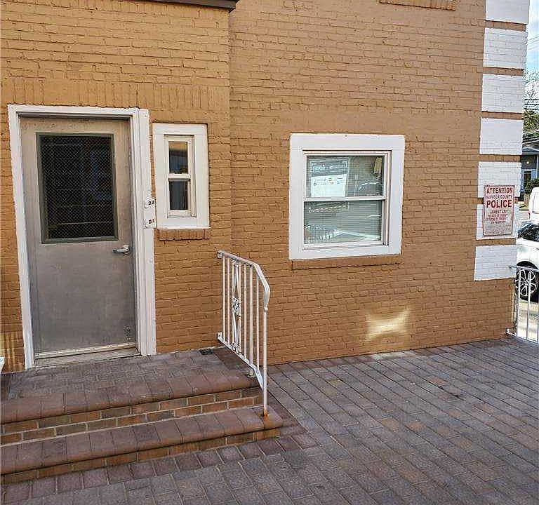 1st image of 1471 Straight Path