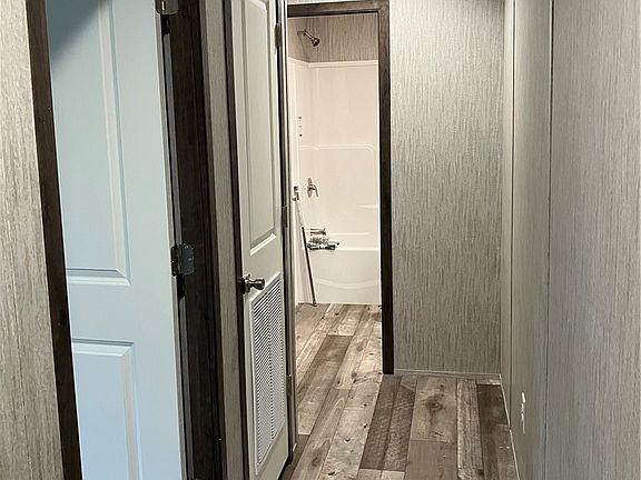 4th image of 393 Wagner St #46