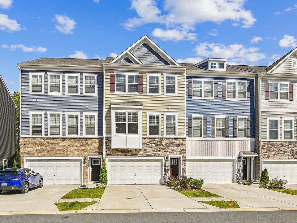 1st image of 2053 Hinshaw Dr #133