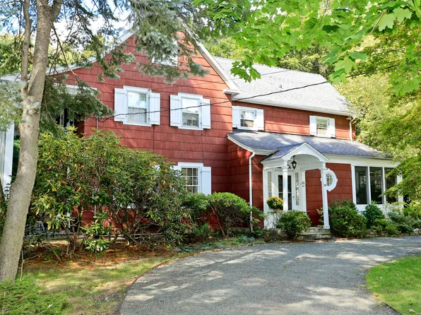 34 Myrtle Blvd, Larchmont, NY 10538