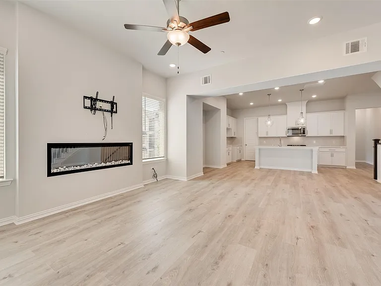 8340 Challenger Ln — Photo 20
