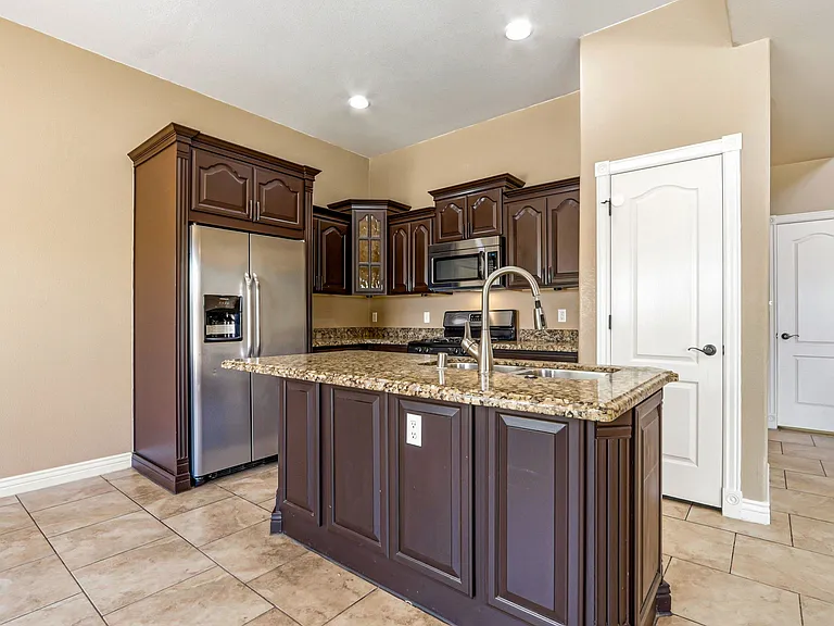 3727 Grand Bahamas Dr — Photo 12