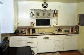 4th image of 109 S 60th St