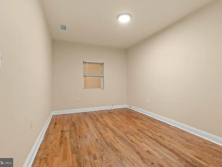 1716 Capitol Ave NE #2 — Photo 11