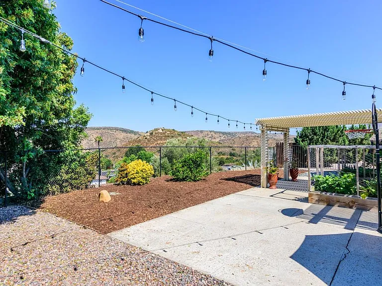 6555 Royal Gorge Ct — Photo 31