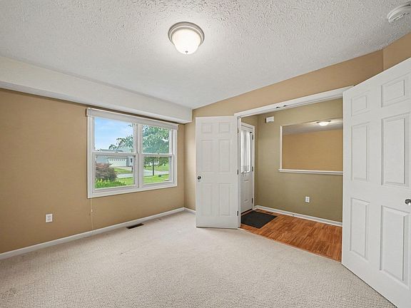 5th image of 3809 Streamview Ct