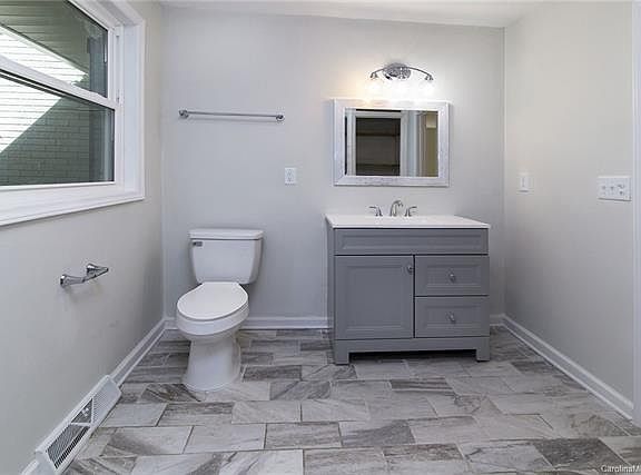 2nd image of 640 Downey Pl