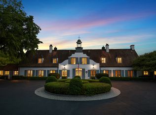 1221 S Estate Ln, Lake Forest, IL 60045