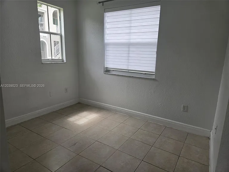 1539 SE 27th St #107 — Photo 12