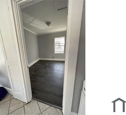 3rd image of 738 W 97th St
