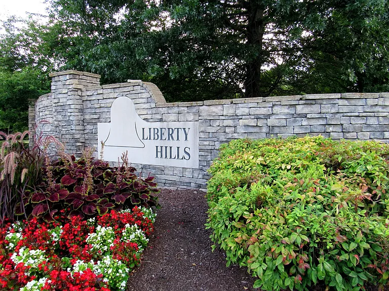 3061 Liberty Hills Dr — Photo 3