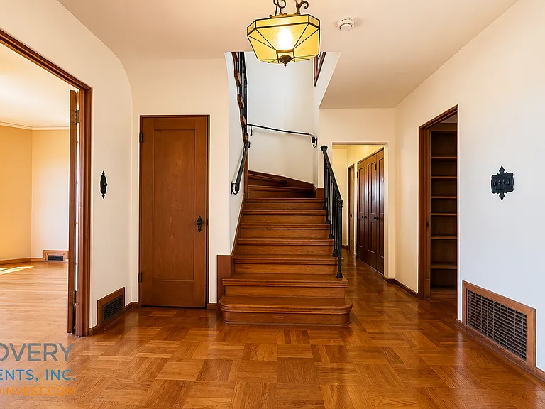 202 Kenyon Ave — Photo 5