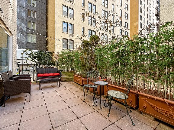 4th image of 301 E 78th St APT 2G
