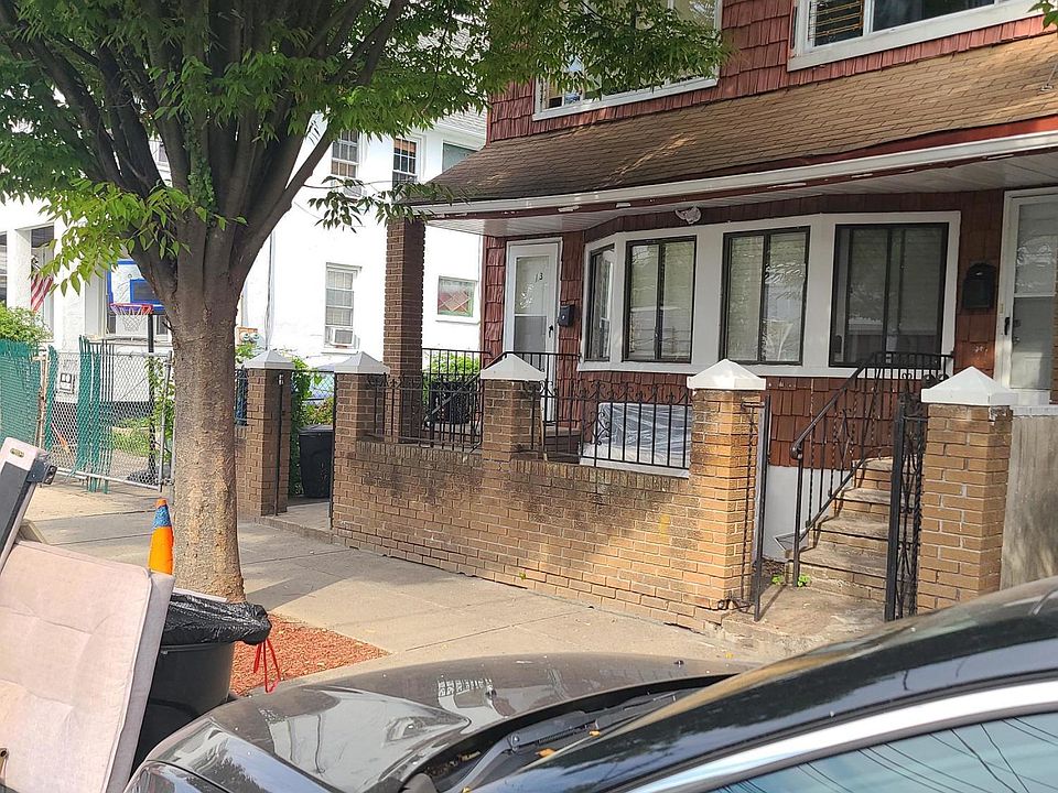 2nd image of 13 Gray St