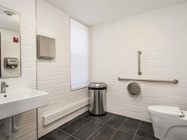 89 Hudson Street image 18 of 22