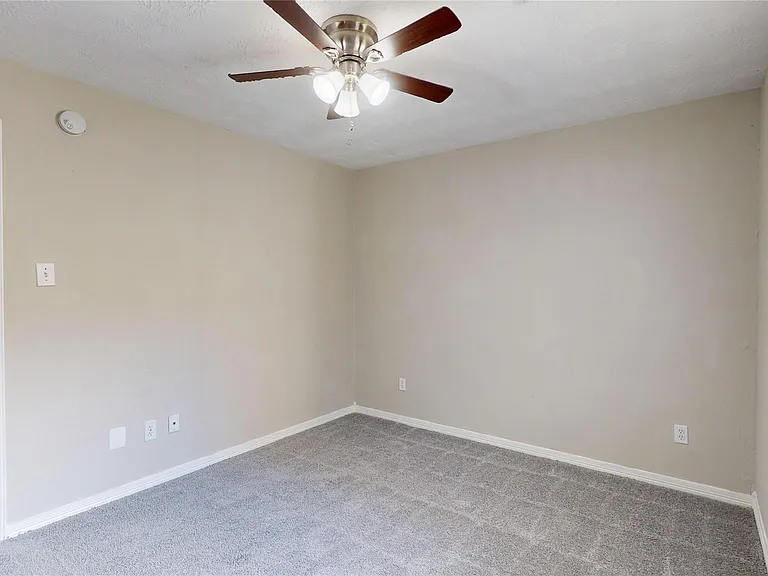 2415 Montana Blue Dr — Photo 13