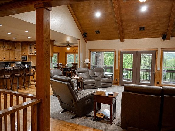 5th image of 8295 Ridgecrest