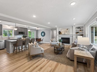 6037 York Ave S, Edina, MN, 55410