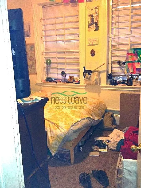 4 bed, 999 sqft, $6,800 — Photo 3