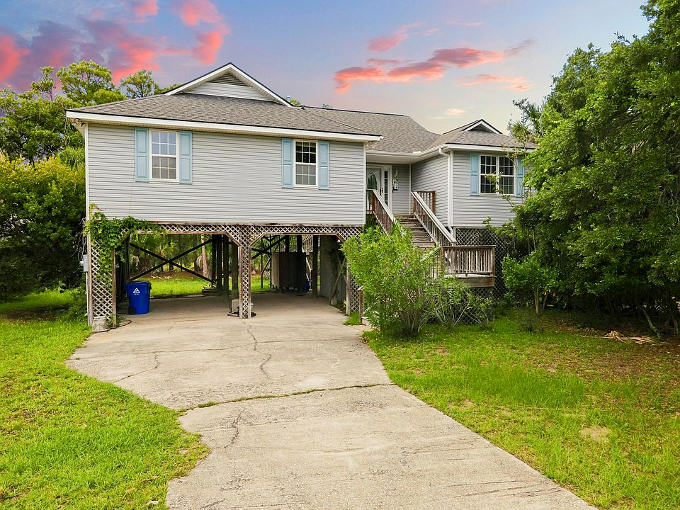 1st image of 514 W Beach Ct